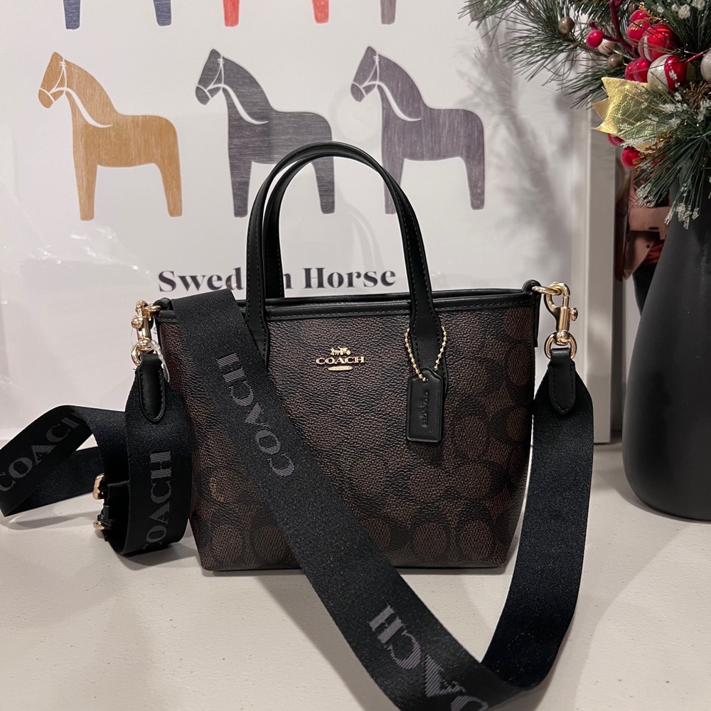 Coach City Mini Tote CW032